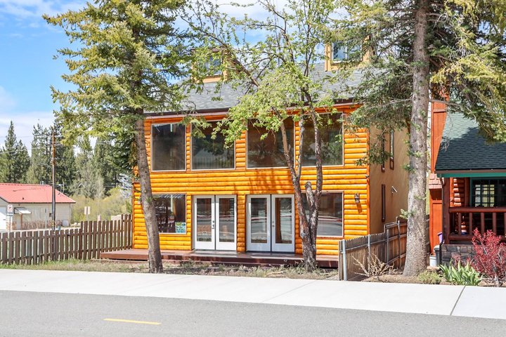 42638 Moonridge Road, Big Bear Lake, CA 92315