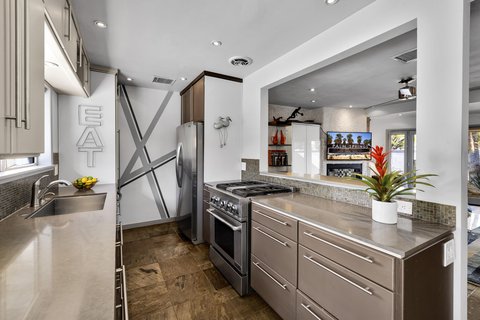 777 N Calle Rolph, Palm Springs, CA 92262 photo 10