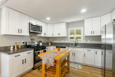31 Circle A Drive, Palm Desert, CA 92260 photo 3