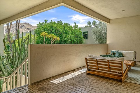517 Desert Lakes Drive, Palm Springs, CA 92264 photo 2