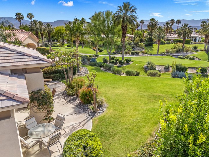 867 Arrowhead Drive, Palm Desert, CA 92211