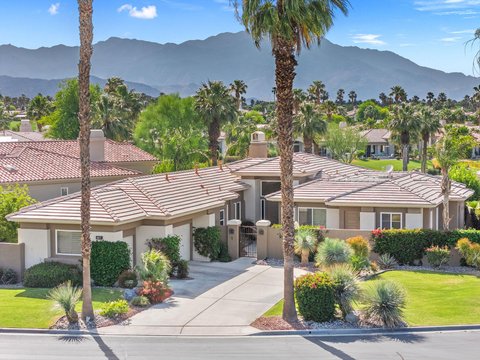 867 Arrowhead Drive, Palm Desert, CA 92211 photo 2