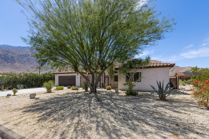 15811 Oreana Way, Palm Springs, CA 92262