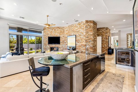 28 Clancy Lane S, Rancho Mirage, CA 92270 photo 8