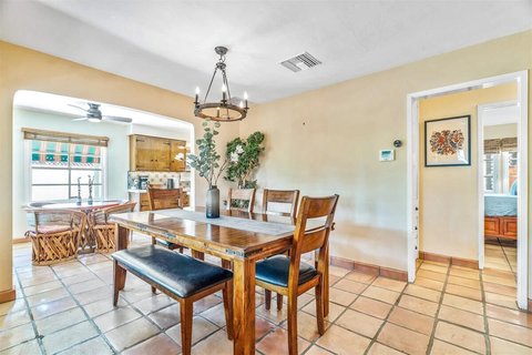 216 E Palo Verde Avenue, Palm Springs, CA 92264 photo 12