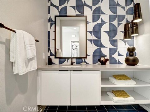 706 Obsidian Loop E, Palm Springs, CA 92264 photo 24