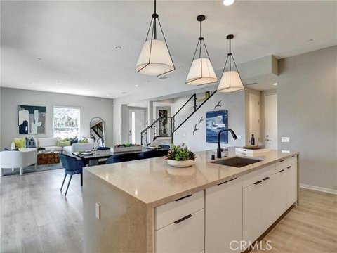 706 Obsidian Loop E, Palm Springs, CA 92264 photo 9