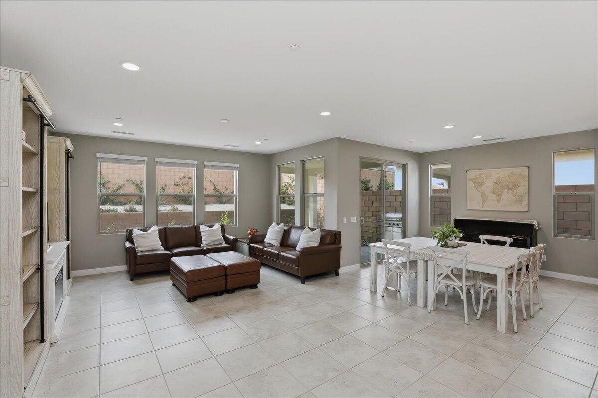 73721 Raphael Drive, Palm Desert, CA 92211